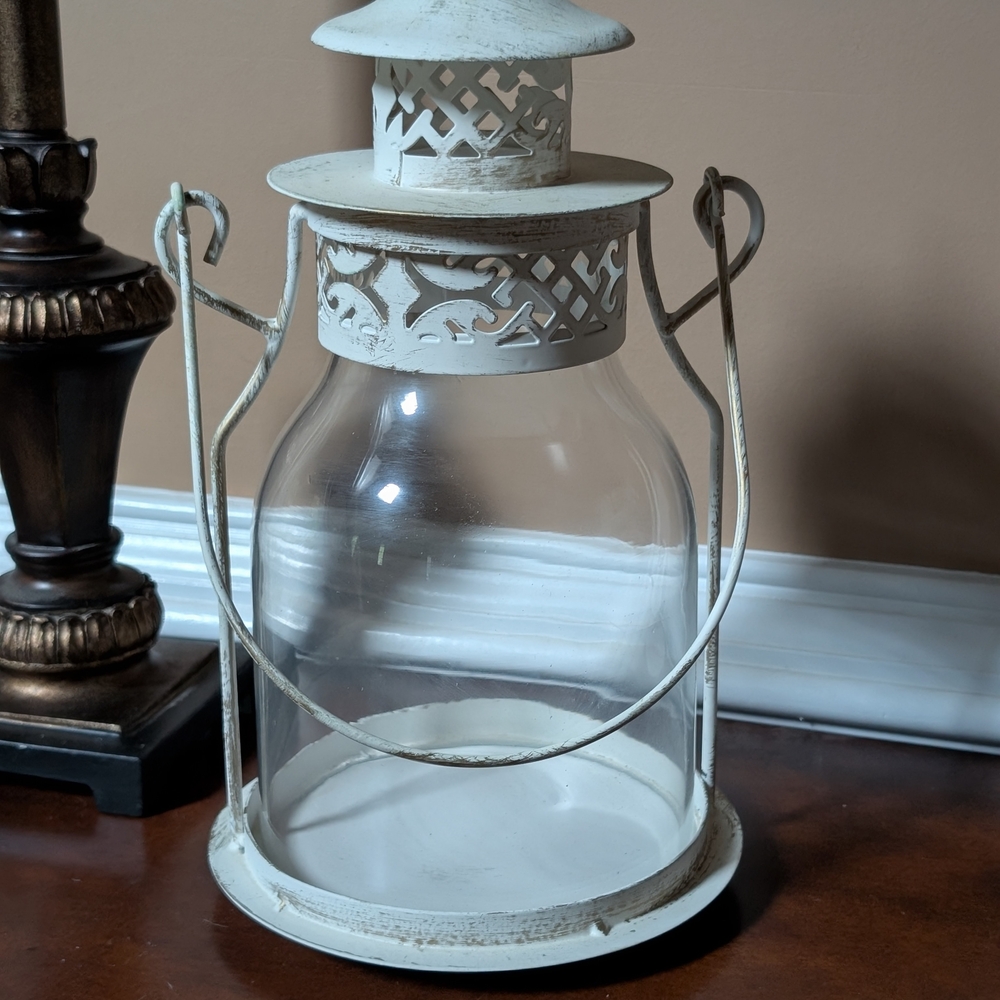 Cream Lantern